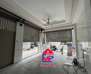 Thi Công Lắp Đặt Cửa Cuốn Tại TPHCM