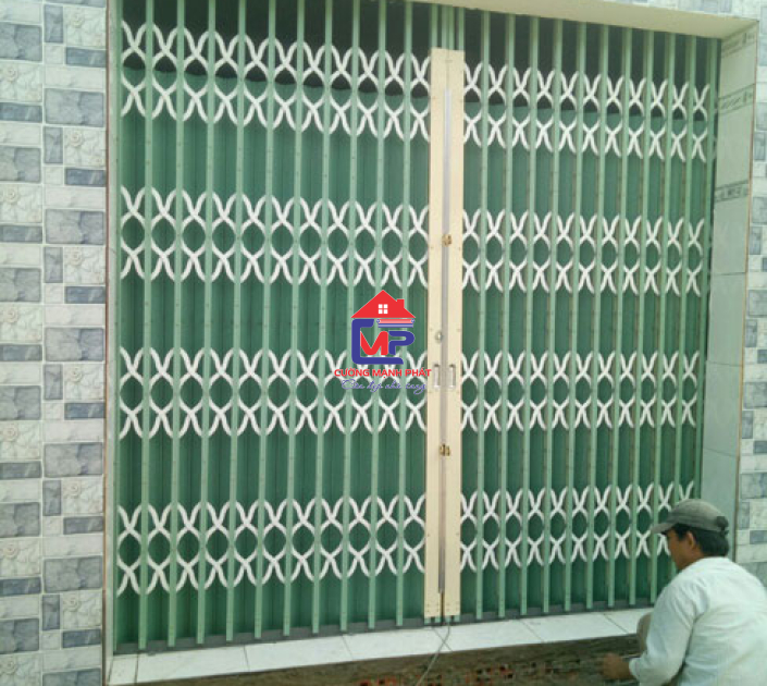 CỬA KÉO ĐÀI LOAN CÓ LÁ